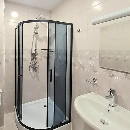 трявна бийч דירה