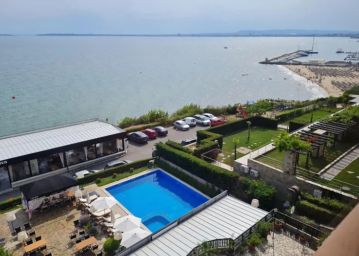 Апартаменти В Комплекс Трявна Бийч