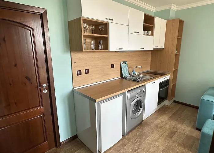 Апартаменти В Комплекс Трявна Бийч *