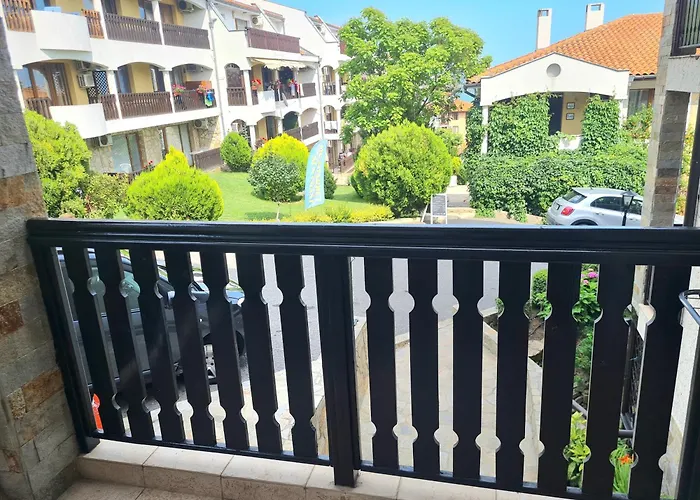 Apartment в комплекс трявна бийч